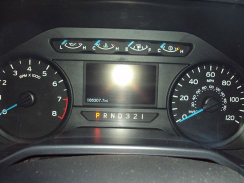 Used 2017 Ford F150 XL w/ Equipment Group 101A Mid AWD/4WD image 18