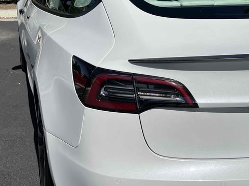 Used 2022 Tesla Model 3 Performance image 40
