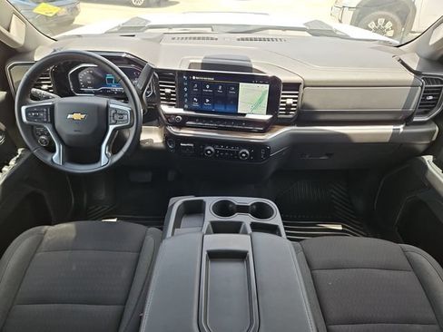 Used 2025 Chevrolet Silverado 2500 LT w/ Safety Package AWD/4WD image 9