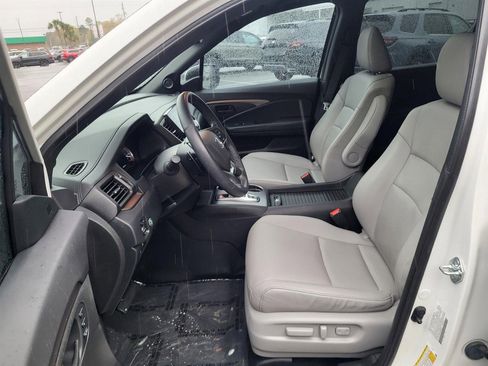 Certified 2023 Honda Passport EX-L image 11