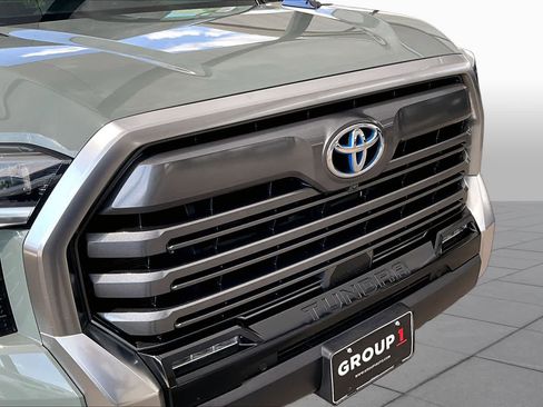 Used 2024 Toyota Tundra Limited AWD/4WD image 30