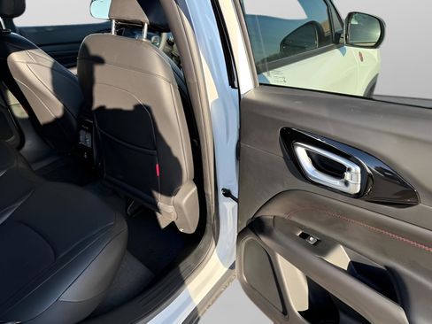 New 2026 Jeep Compass Trailhawk image 27