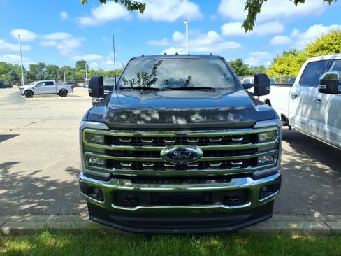 New 2026 Ford F350 XLT w/ XLT Premium Package AWD/4WD image 2