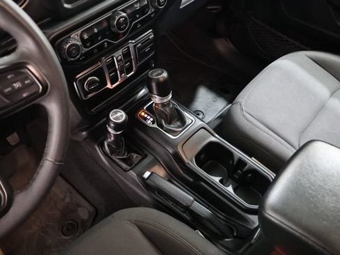 Used 2023 Jeep Wrangler Unlimited w/ Cold Weather Group AWD/4WD image 39