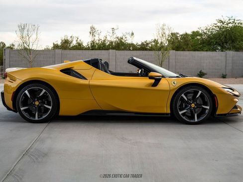 Used 2024 Ferrari SF90 Spider image 9