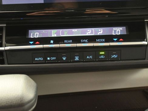 Certified 2022 Toyota Sienna LE FWD image 21