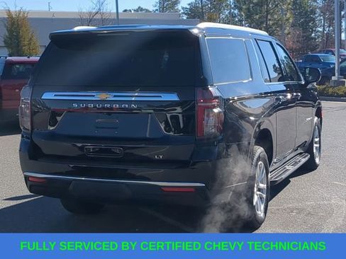 Used 2024 Chevrolet Suburban LT image 5