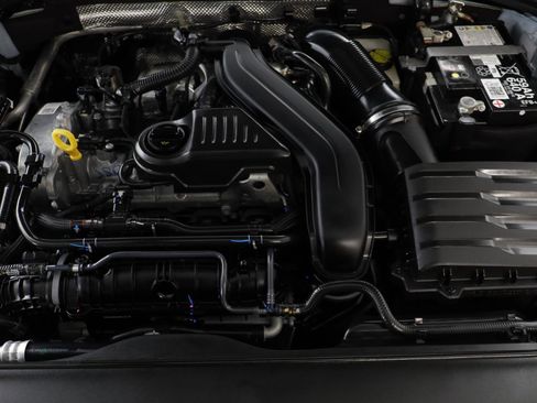 Certified 2025 Volkswagen Jetta Sport image 23