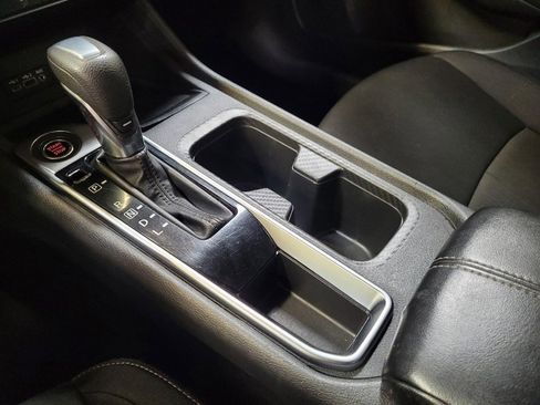 Used 2022 Nissan Sentra SV w/ Trunk Package image 26