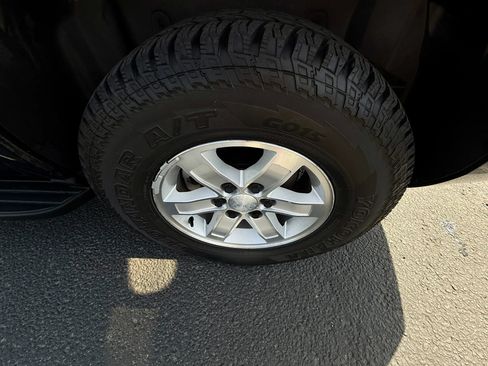 Used 2007 GMC Yukon SLT w/ SLT Preferred Equipment Group AWD/4WD image 23
