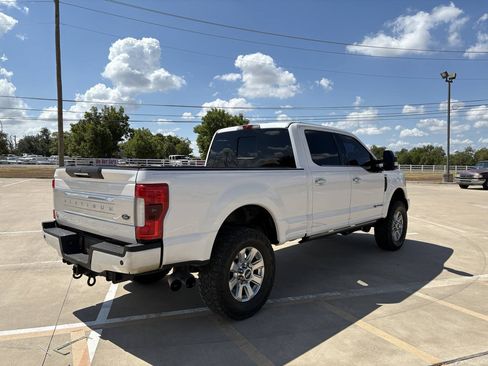 Used 2017 Ford F250 Platinum w/ FX4 Off-Road Package AWD/4WD image 14