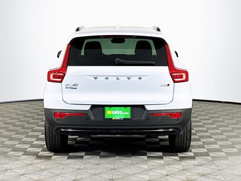 Used 2026 Volvo XC40 B5 Plus AWD/4WD image 7
