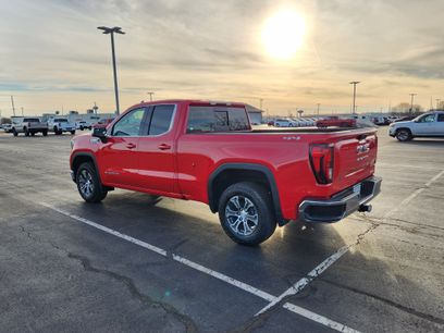 New 2026 GMC Sierra 1500 SLE w/ Preferred Package