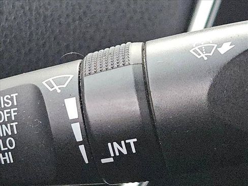 Used 2020 Toyota Prius Prime LE FWD image 9