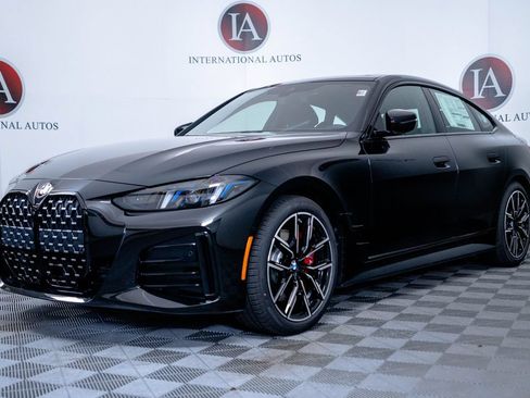 New 2026 BMW 430i xDrive w/ M Sport Package AWD/4WD image 3