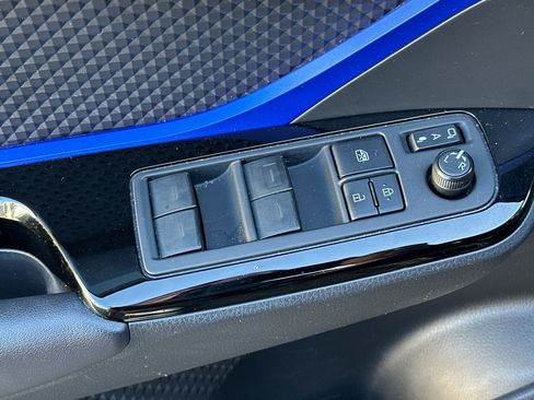 Used 2020 Toyota C-HR XLE image 12