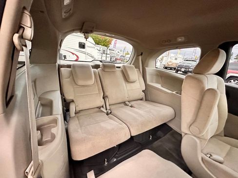 Used 2011 Honda Odyssey LX image 18