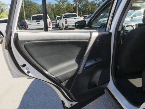 Used 2016 Toyota RAV4 LE image 26