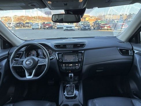 Used 2020 Nissan Rogue SL w/ Premium Package image 29
