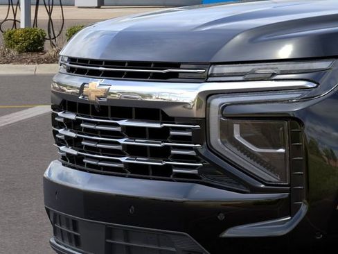 New 2025 Chevrolet Suburban Premier AWD/4WD image 13