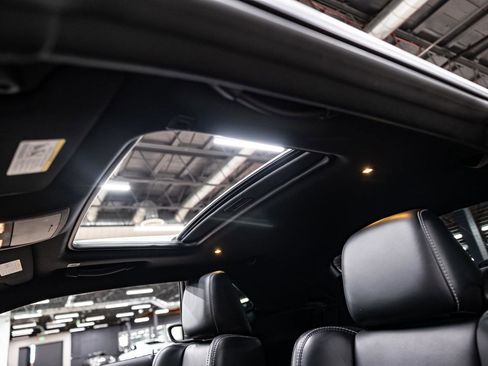 Used 2019 Dodge Challenger SRT Hellcat Redeye image 9