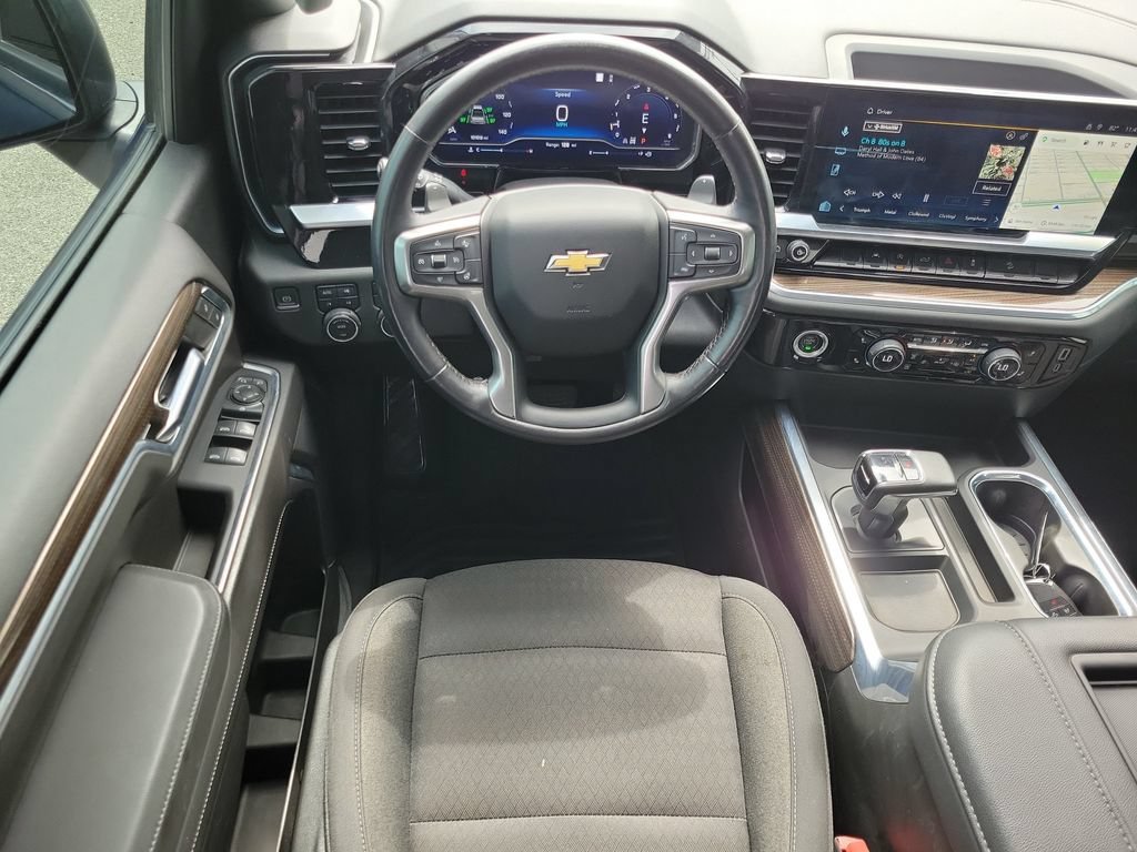 Used 2022 Chevrolet Silverado 1500 LT w/ Z71 Off-Road Package AWD/4WD image 14