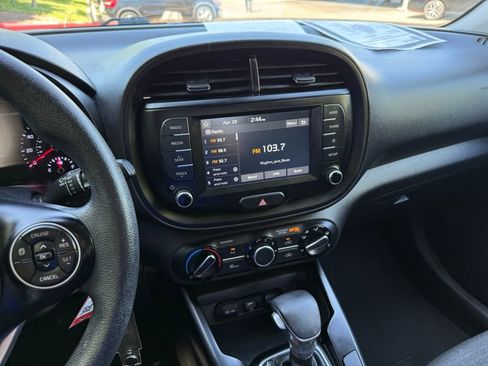 Used 2020 Kia Soul S FWD image 20