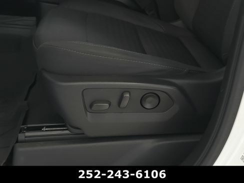 Used 2023 Chevrolet Silverado 1500 LT w/ Protection Package AWD/4WD image 11