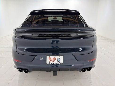 Used 2024 Porsche Cayenne Coupe AWD/4WD image 44