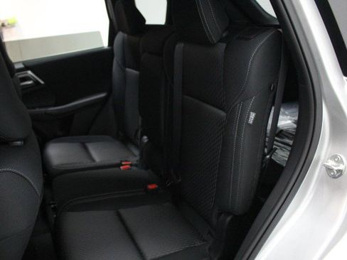 New 2026 Mitsubishi Outlander ES image 25