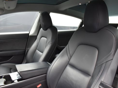 Used 2019 Tesla Model 3 Long Range image 12
