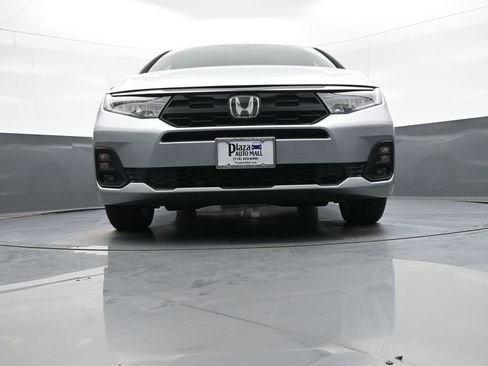 Certified 2025 Honda Odyssey Touring image 30