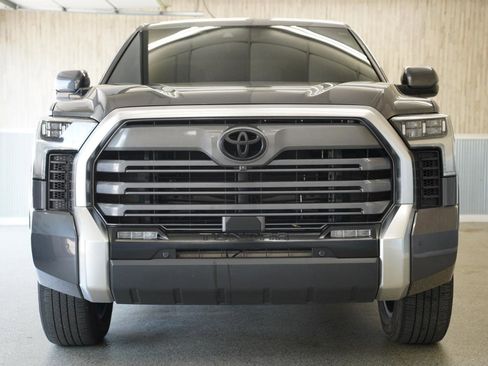 Used 2022 Toyota Tundra Limited AWD/4WD image 3