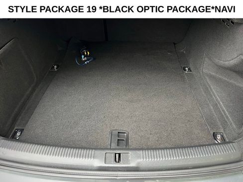 Used 2016 Audi A4 2.0T Premium image 23