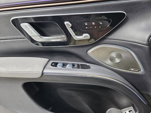 Used 2023 Mercedes-Benz EQS 580 4MATIC SUV image 14