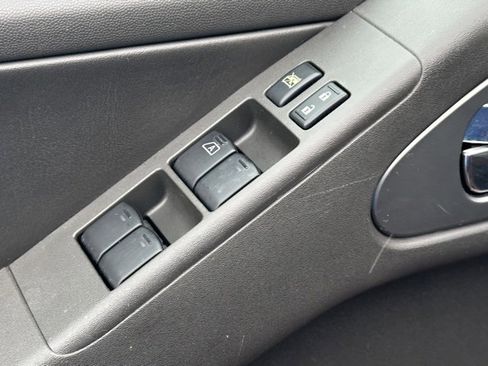 Used 2012 Nissan Frontier PRO-4X w/ Pro-4x Luxury Pkg image 15