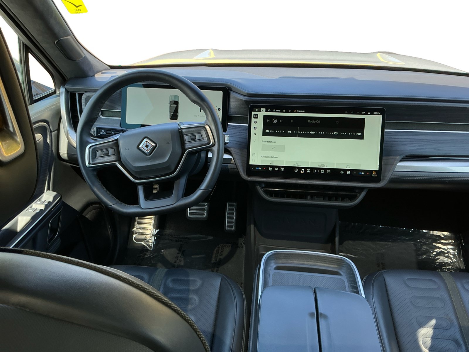 Used 2024 Rivian R1S Adventure Dual AWD/4WD image 4
