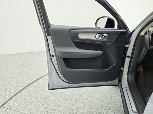 New 2026 Volvo XC40 B5 Plus w/ Climate Package AWD/4WD image 27