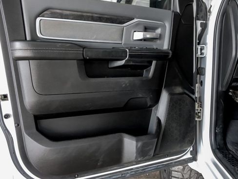Used 2021 RAM 2500 Big Horn AWD/4WD image 38