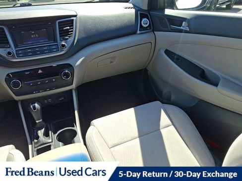 Used 2018 Hyundai Tucson SE image 16