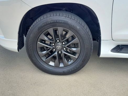 Used 2023 Lexus GX 460 Premium w/ Premium Plus Package AWD/4WD image 6