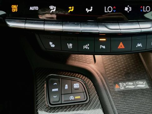 Used 2025 Cadillac CT5 Sport w/ Technology Package RWD image 21