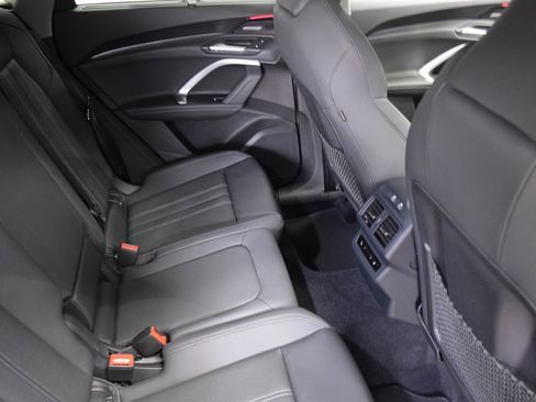 New 2025 Audi Q5 Prestige image 6