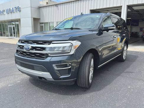 Used 2023 Ford Expedition Limited AWD/4WD image 5