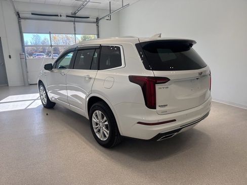 Used 2025 Cadillac XT6 Luxury image 4