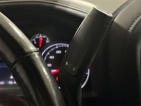 Used 2022 Chevrolet Silverado 2500 LTZ w/ LTZ Convenience Package image 16