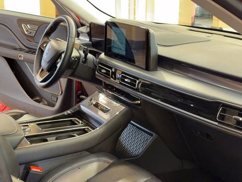 Used 2025 Lincoln Aviator AWD image 20