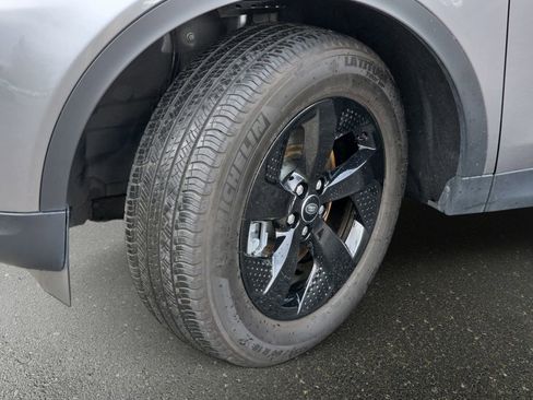 Used 2023 Land Rover Discovery Sport S image 38