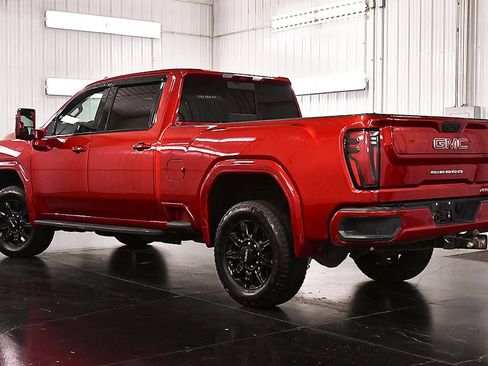 Used 2025 GMC Sierra 2500 AT4 w/ AT4 Premium Plus Package AWD/4WD image 5