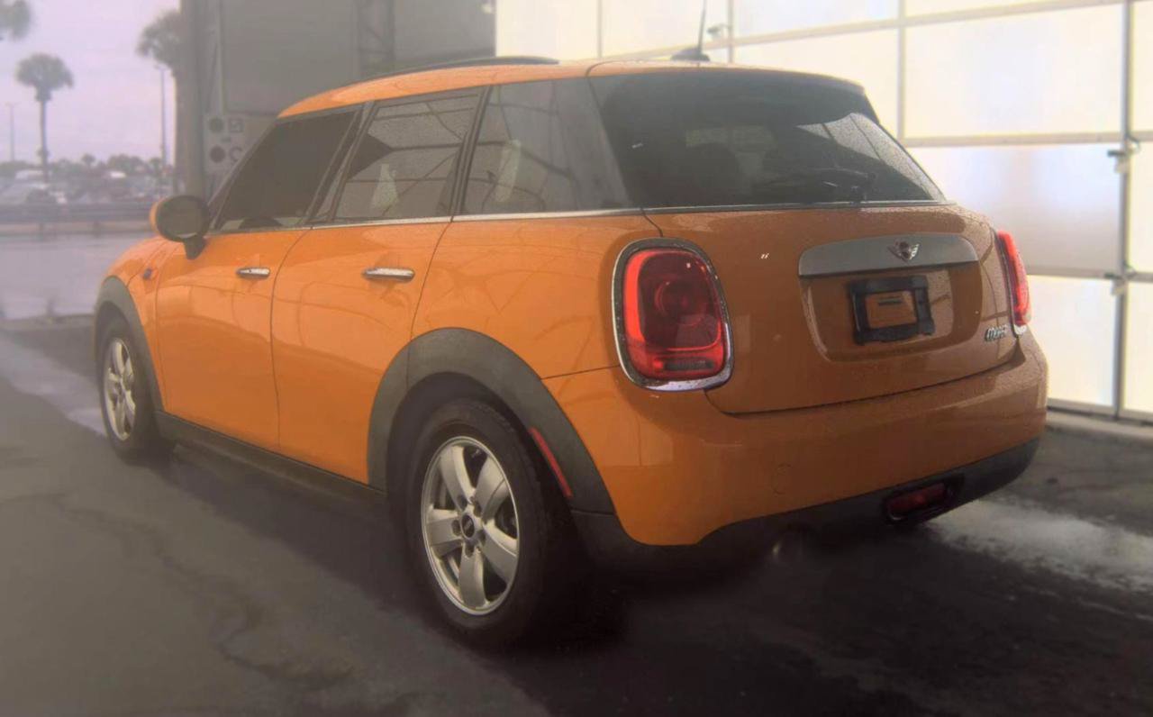 Used 2015 MINI Cooper 4-Door Hardtop FWD image 7